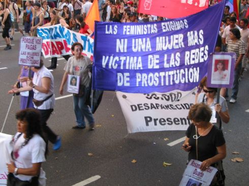 las feministas exigimos ni una mujer mas víctima de las redes de prostitución